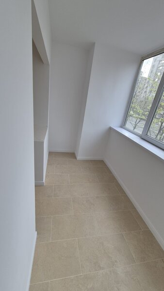 Decebal, Piata Muncii, Bucuresti