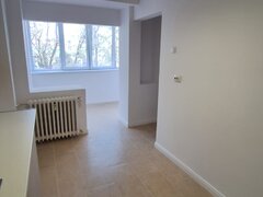 Decebal, Piata Muncii, Bucuresti